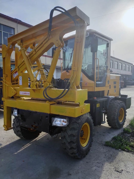 公路護(hù)欄打樁機(jī)