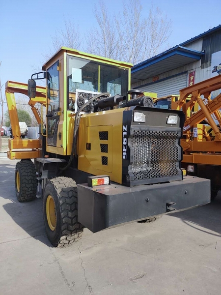 公路護(hù)欄打樁機(jī)
